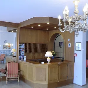 Simon Hotel